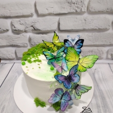 Торт с бабочками из вафельной бумаги