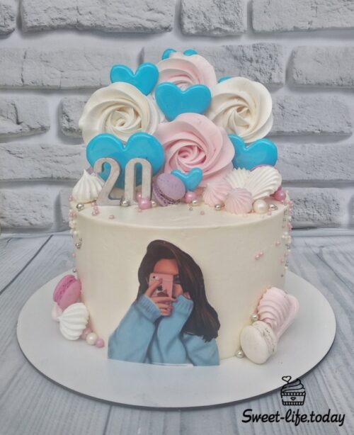 Красивый торт девушке на 20 лет