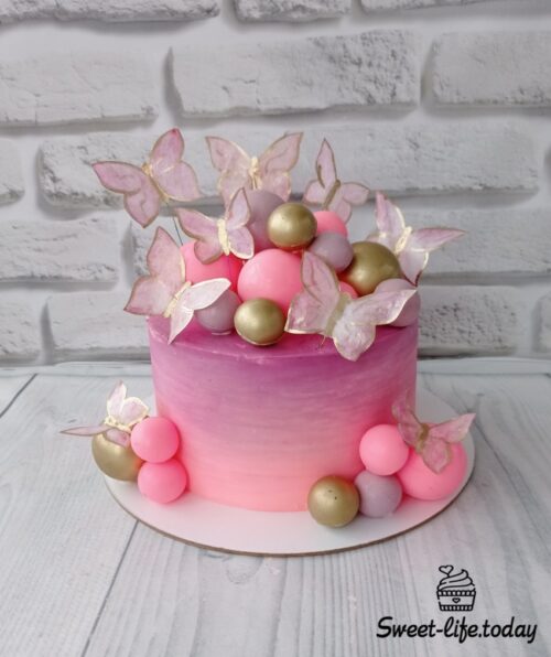 Розовый женский торт на день рождения